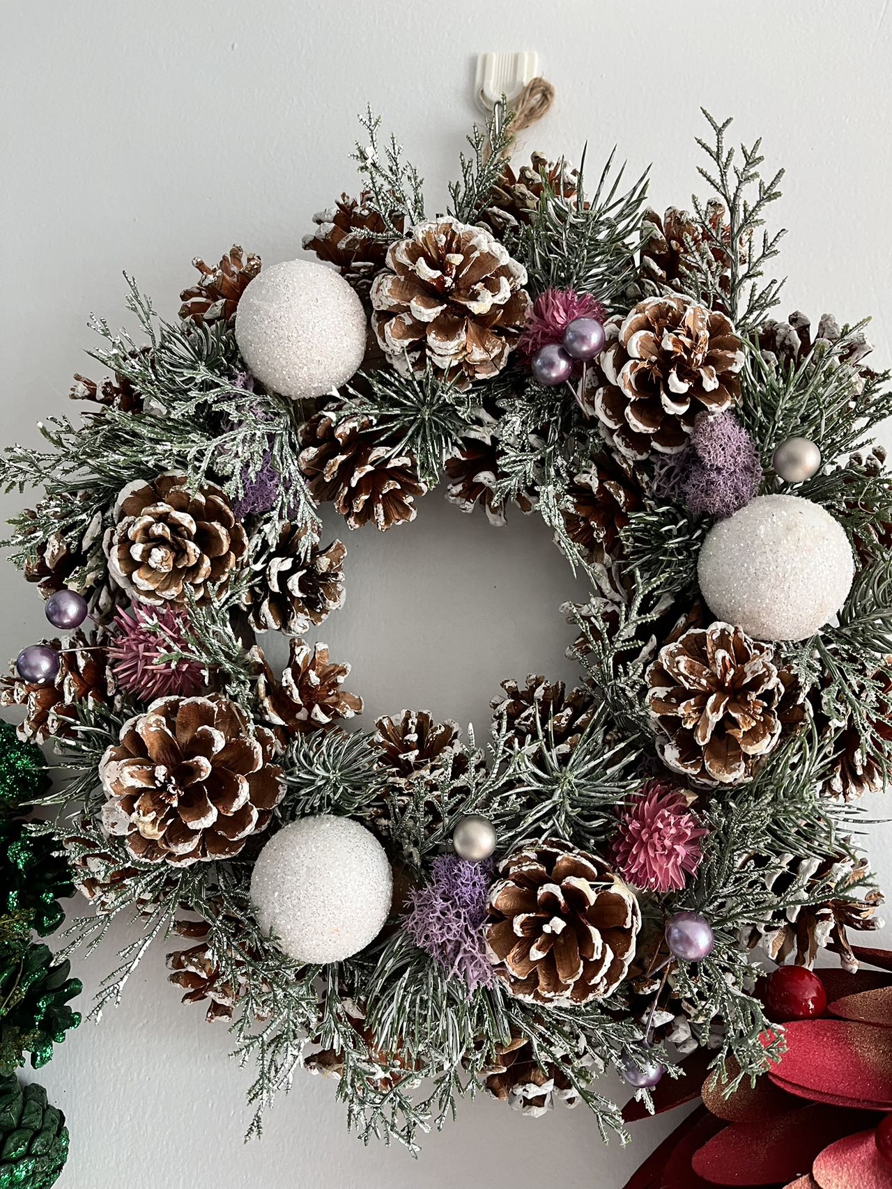 Snow Ball Christmas Wreath, Green, Crestwood Spruce, White Lights, Decorated with Pine Cones, Berry Clusters, Frosted Branches, Christmas Collection