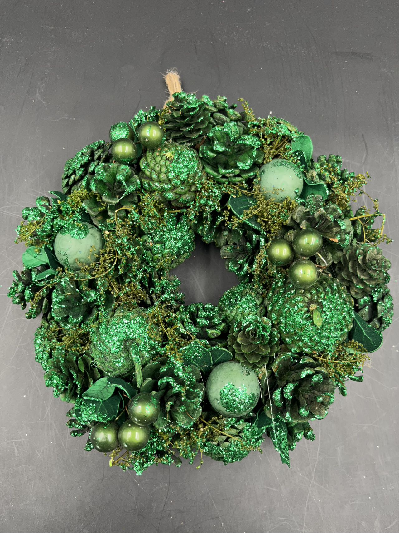 Pure Green Christmas Wreath, Green, Crestwood Spruce, White Lights, Decorated with Pine Cones, Berry Clusters, Frosted Branches, Christmas Collection