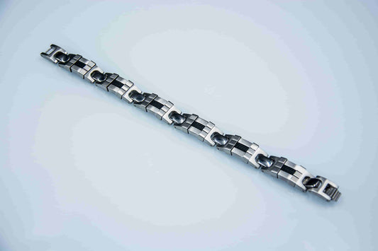 O&M stainless steel bracelet 8 inches men THE TITAN