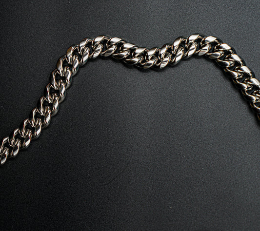 O&M Cut Miami Men's Cuban Link Chain Necklace, Silver Chain for Men Boys Women, Hip-Hop & Cool Style, 316L Stainless Steel