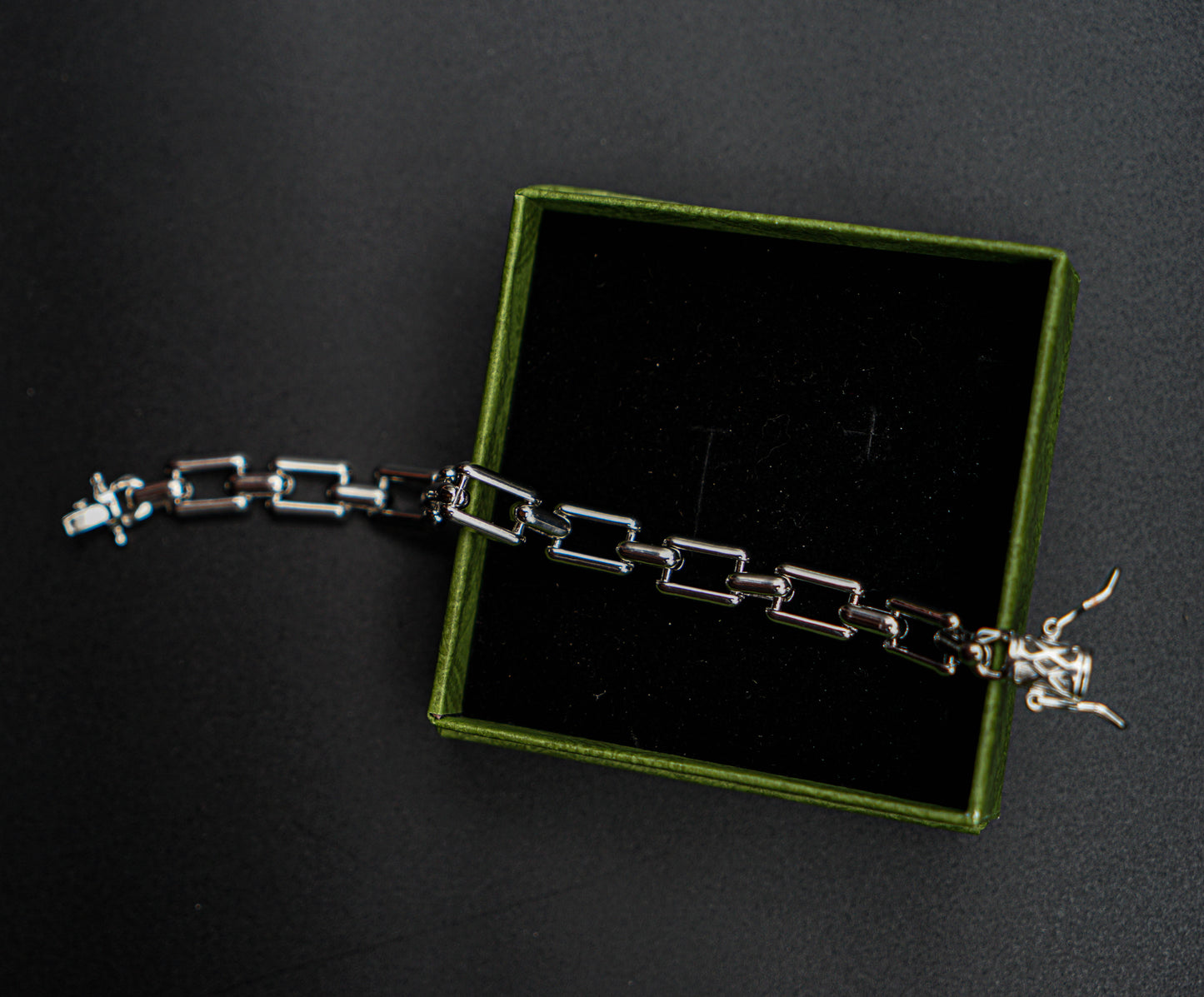 O&M Diamond Cut Miami Men's Cuban Link Chain Necklace